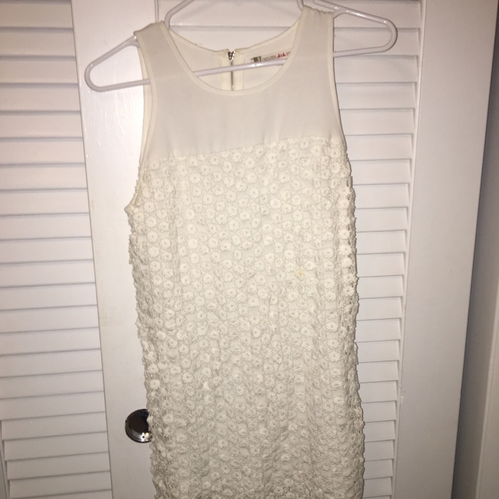 White Chelsea & Violet Crochet Dress XS